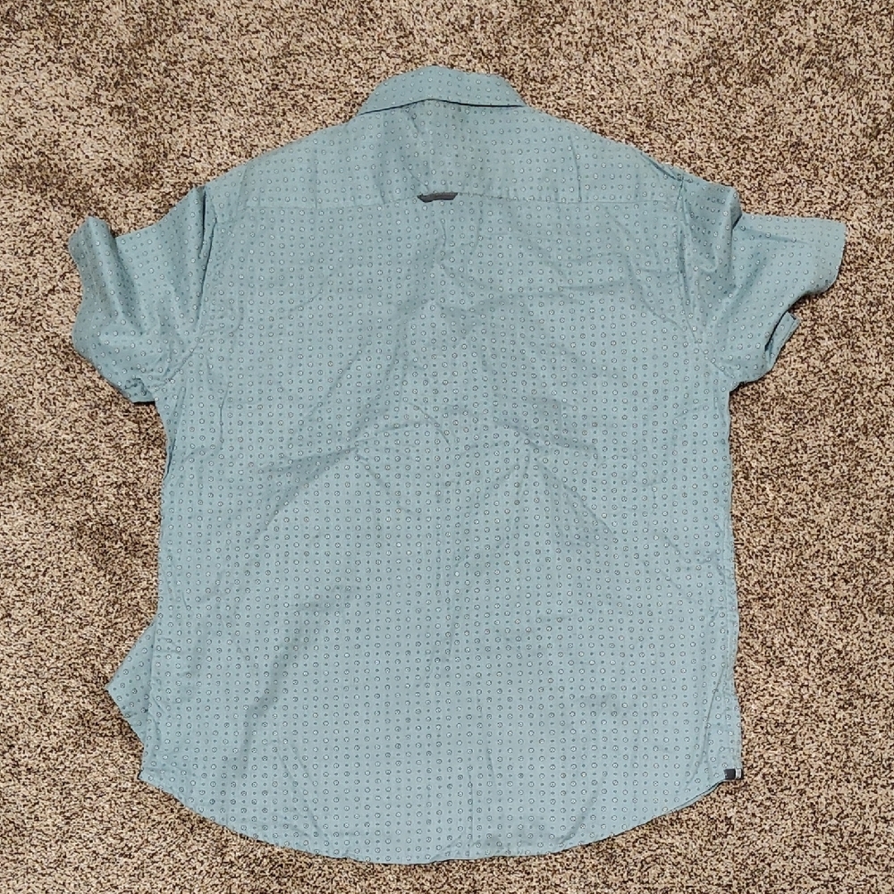 Men's Casual Short-Sleeve Button-Down Shirt - Light Blue - Picture 2 of 5